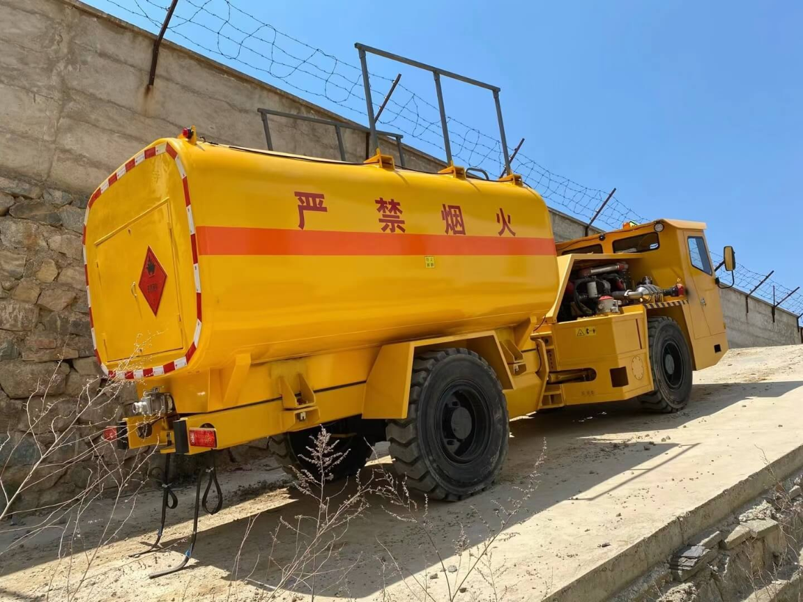 Underground Oil Tank Trucks