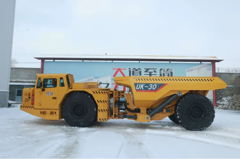 Side view of DALI UK-30 underground mining truck